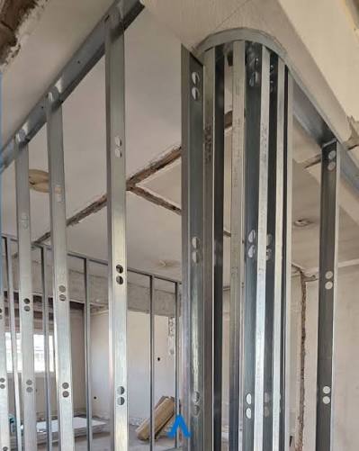 Detalle de la tabiquería de la escuela infantil Cores